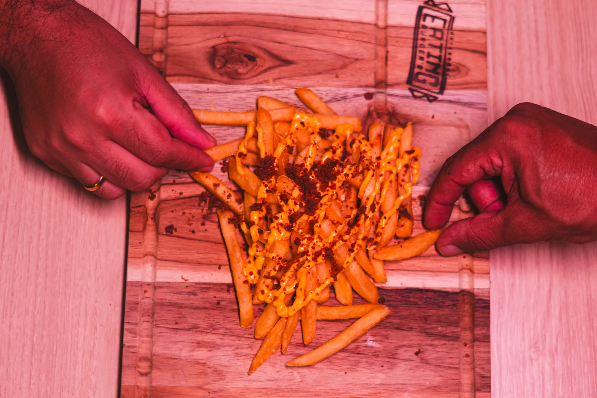 Batatas fritas preparadas na cozinha